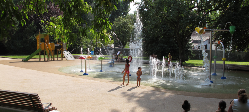 Jeux d'eau au Parc de la Comtesse de Saint-Bon