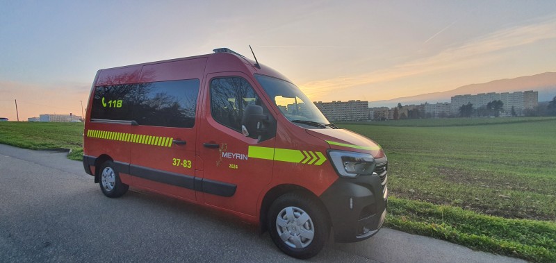 Véhicule transport pompiers